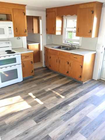 1925 Manchester Road, Glastonbury, CT 06033