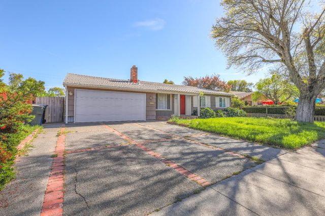4448 Durer Pkwy, Sacramento, CA 95823