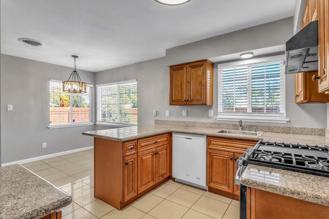 4448 Durer Pkwy, Sacramento, CA 95823