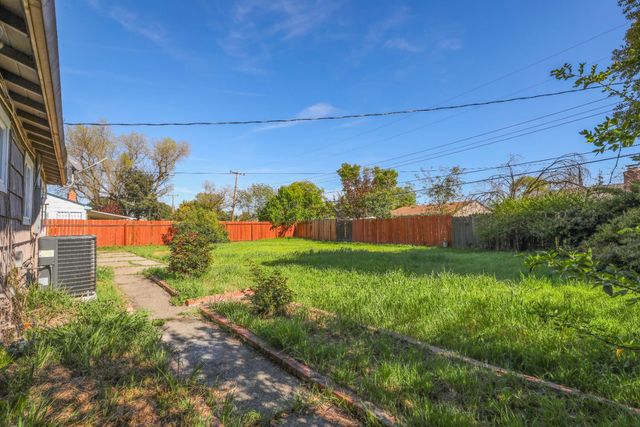 4448 Durer Pkwy, Sacramento, CA 95823