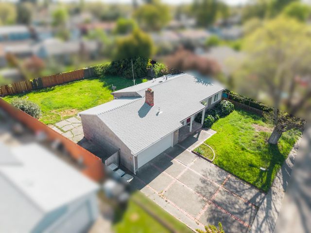 4448 Durer Pkwy, Sacramento, CA 95823