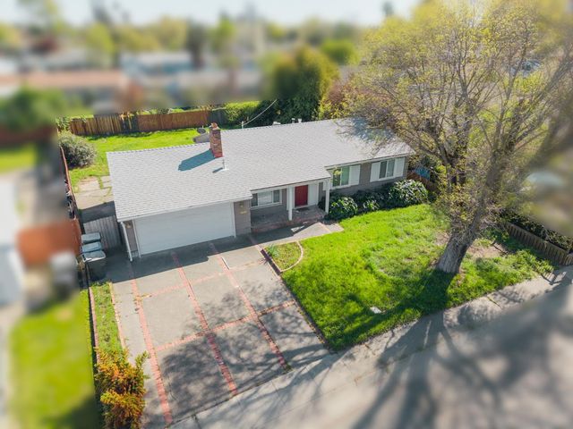 4448 Durer Pkwy, Sacramento, CA 95823