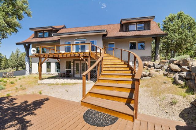 7950 NW Grubstake Way, Redmond, OR 97756