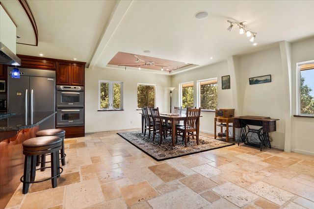 7950 NW Grubstake Way, Redmond, OR 97756