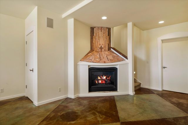 7950 NW Grubstake Way, Redmond, OR 97756