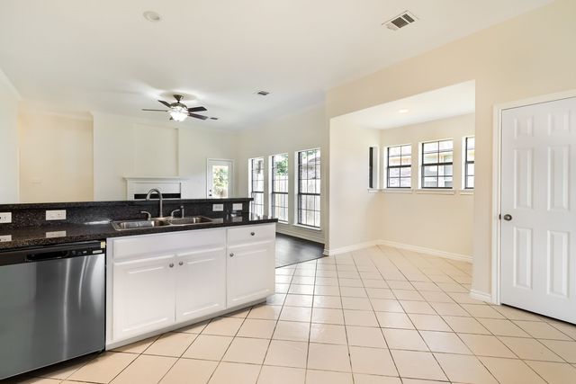 1005 Lake Ridge Drive, Sanger, TX 76266