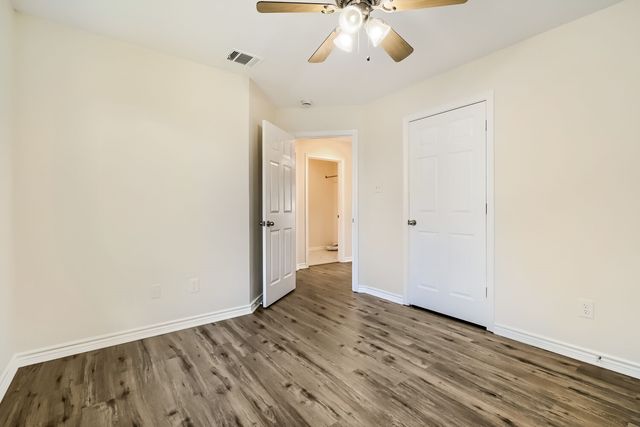 1005 Lake Ridge Drive, Sanger, TX 76266