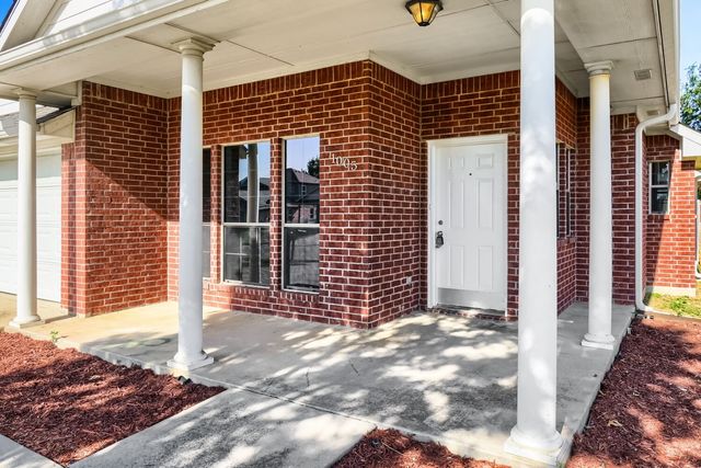 1005 Lake Ridge Drive, Sanger, TX 76266