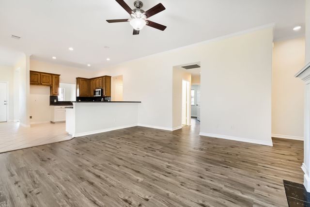 1005 Lake Ridge Drive, Sanger, TX 76266