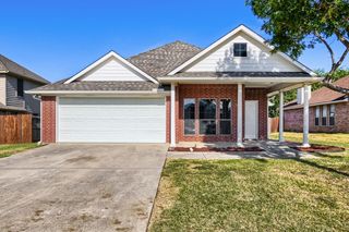 1005 Lake Ridge Drive, Sanger, TX 76266