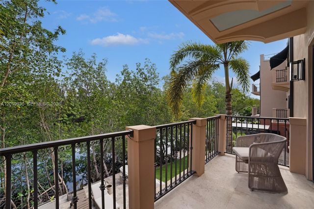 6226 Paradise Point Drive, Palmetto Bay, FL 33157