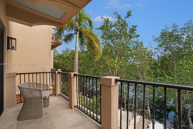 6226 Paradise Point Drive, Palmetto Bay, FL 33157