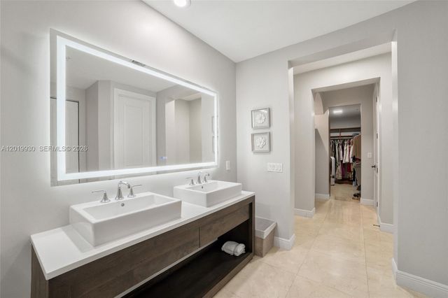6226 Paradise Point Drive, Palmetto Bay, FL 33157