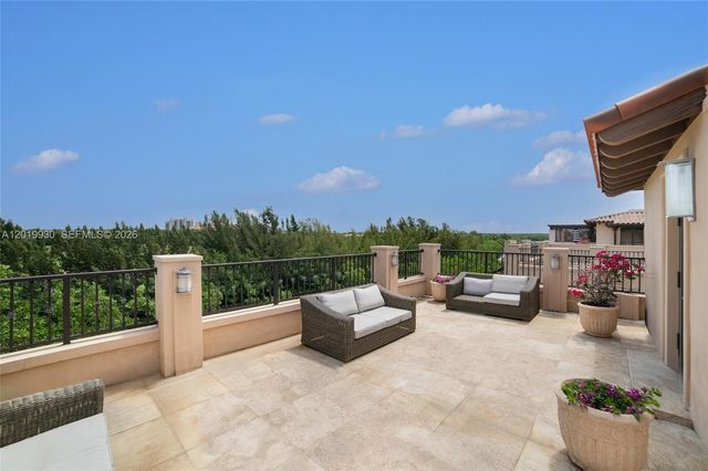 6226 Paradise Point Drive, Palmetto Bay, FL 33157