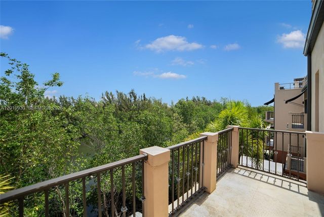 6226 Paradise Point Drive, Palmetto Bay, FL 33157