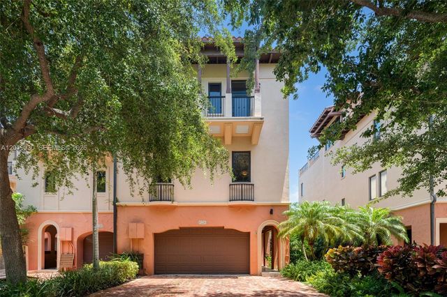 6226 Paradise Point Drive, Palmetto Bay, FL 33157