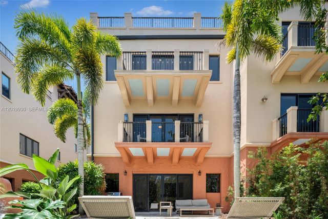 6226 Paradise Point Drive, Palmetto Bay, FL 33157