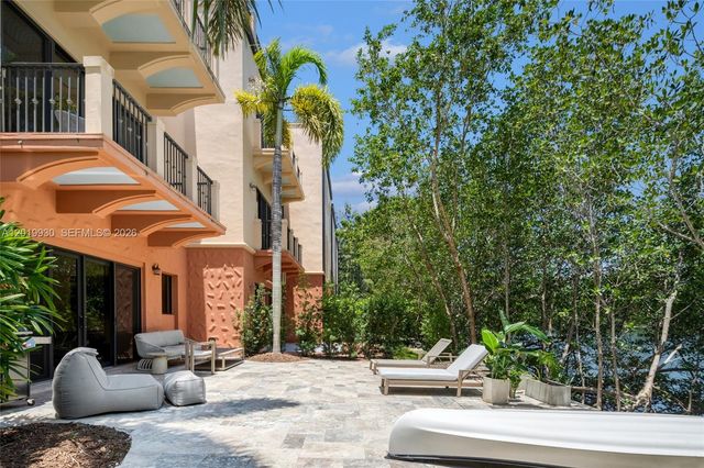 6226 Paradise Point Drive, Palmetto Bay, FL 33157