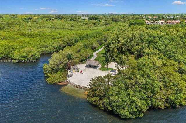 6226 Paradise Point Drive, Palmetto Bay, FL 33157
