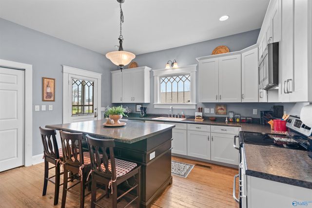 505 Vine Street NE, Decatur, AL 35601