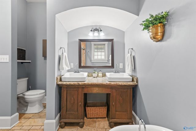 505 Vine Street NE, Decatur, AL 35601