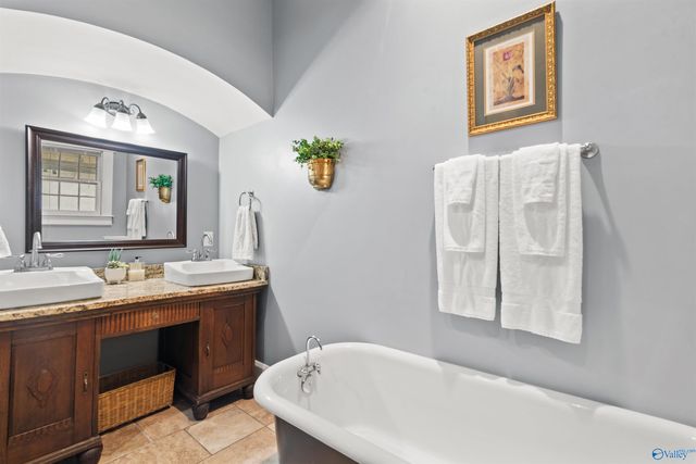 505 Vine Street NE, Decatur, AL 35601