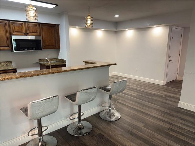 9481 HIGHLAND OAK DRIVE 1611, Tampa, FL 33647