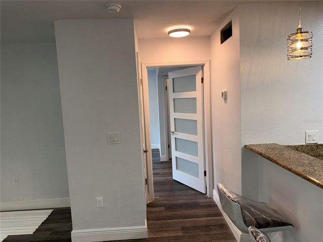 9481 HIGHLAND OAK DRIVE 1611, Tampa, FL 33647