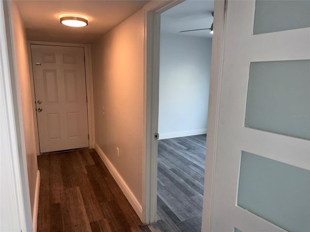 9481 HIGHLAND OAK DRIVE 1611, Tampa, FL 33647