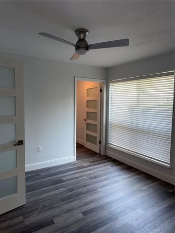 9481 HIGHLAND OAK DRIVE 1611, Tampa, FL 33647