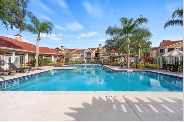 9481 HIGHLAND OAK DRIVE 1611, Tampa, FL 33647