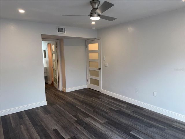 9481 HIGHLAND OAK DRIVE 1611, Tampa, FL 33647