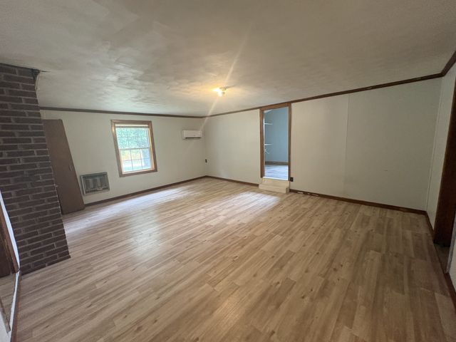 204 Nubia Rd, Westmoreland, TN 37186