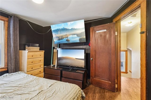 1281 Neptune Avenue, Akron, OH 44301