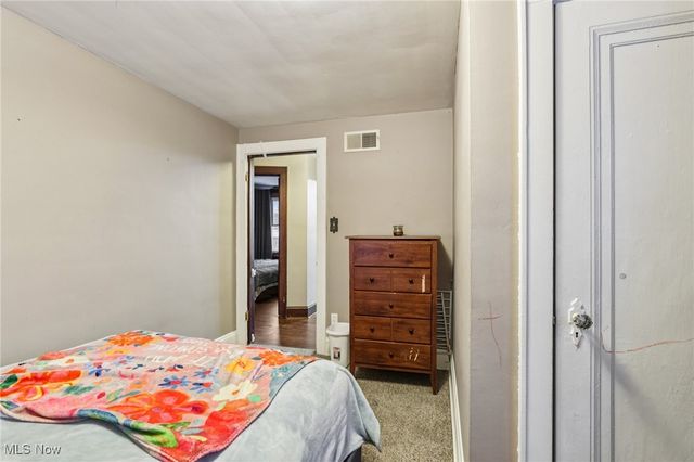 1281 Neptune Avenue, Akron, OH 44301