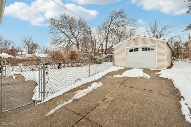 1281 Neptune Avenue, Akron, OH 44301