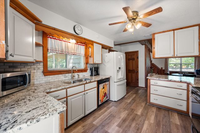 377 Southern Oaks Drive, Streetman, TX 75859