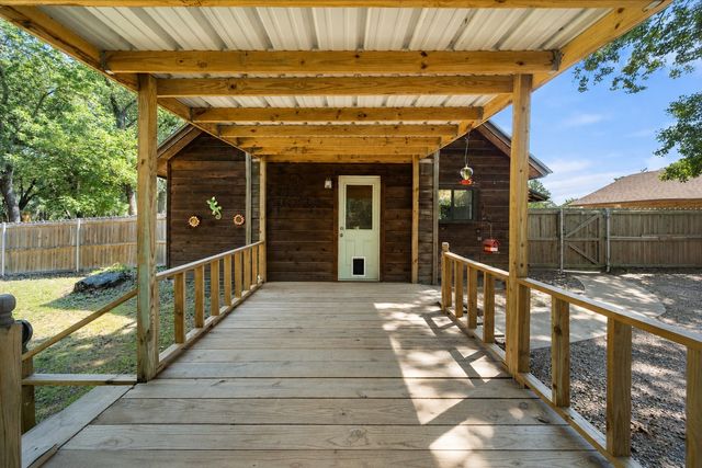 377 Southern Oaks Drive, Streetman, TX 75859