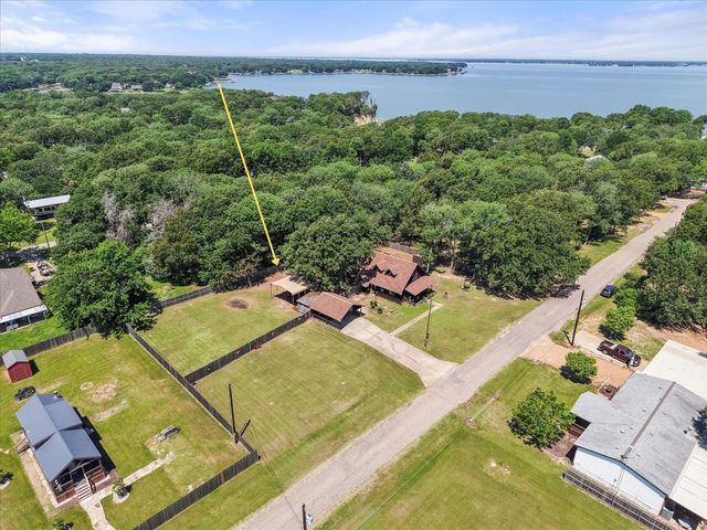 377 Southern Oaks Drive, Streetman, TX 75859