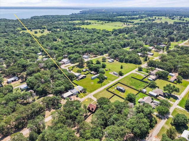 377 Southern Oaks Drive, Streetman, TX 75859
