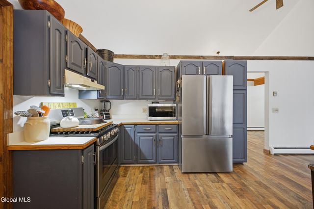 48 Meadow Drive, Queensbury, NY 12804