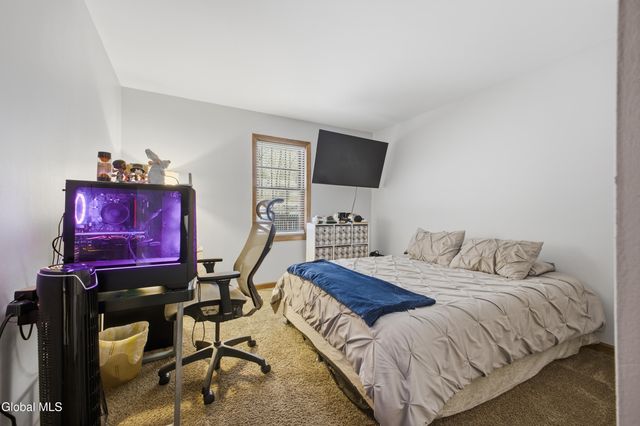 48 Meadow Drive, Queensbury, NY 12804