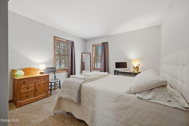 48 Meadow Drive, Queensbury, NY 12804