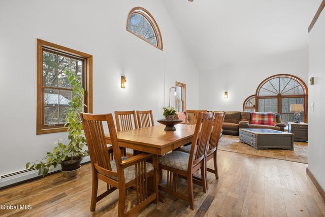 48 Meadow Drive, Queensbury, NY 12804