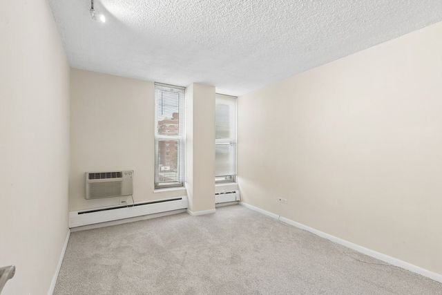 5401 S Hyde Park Boulevard 705, Chicago, IL 60615