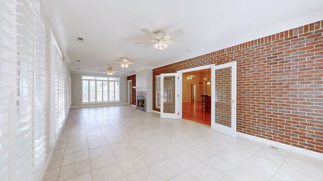 1395 Charleston Ln, Columbia, TN 38401