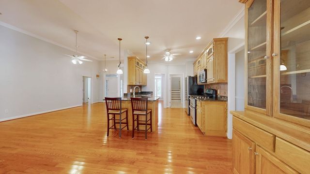 1395 Charleston Ln, Columbia, TN 38401