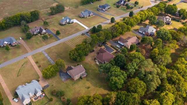 1395 Charleston Ln, Columbia, TN 38401