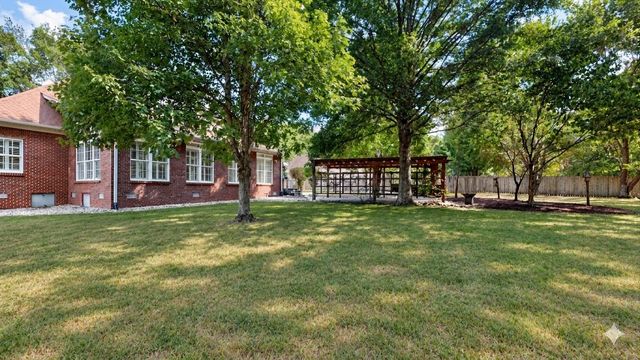 1395 Charleston Ln, Columbia, TN 38401