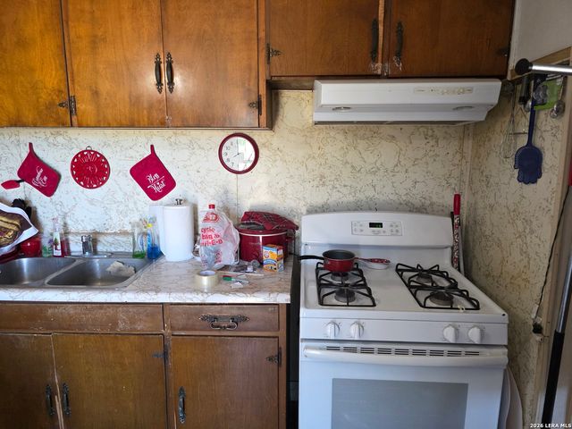 111 coney, San Antonio, TX 78223